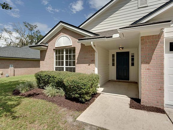 2nd image of 11919 Blue Spruce Ct