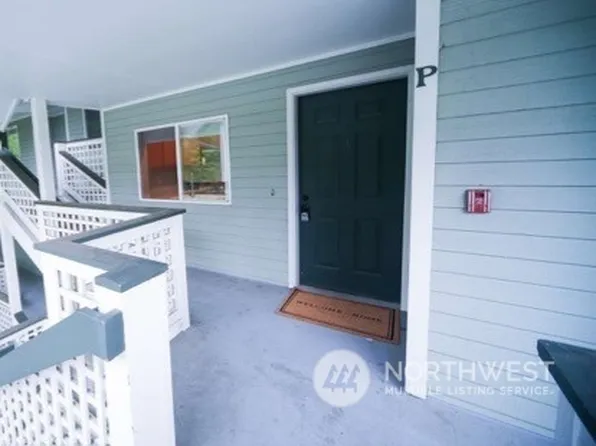 12323 NE 97th Street #P, Kirkland, WA 98033