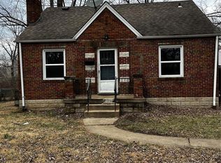 2325 Gardner Dr, Saint Louis, MO 63136