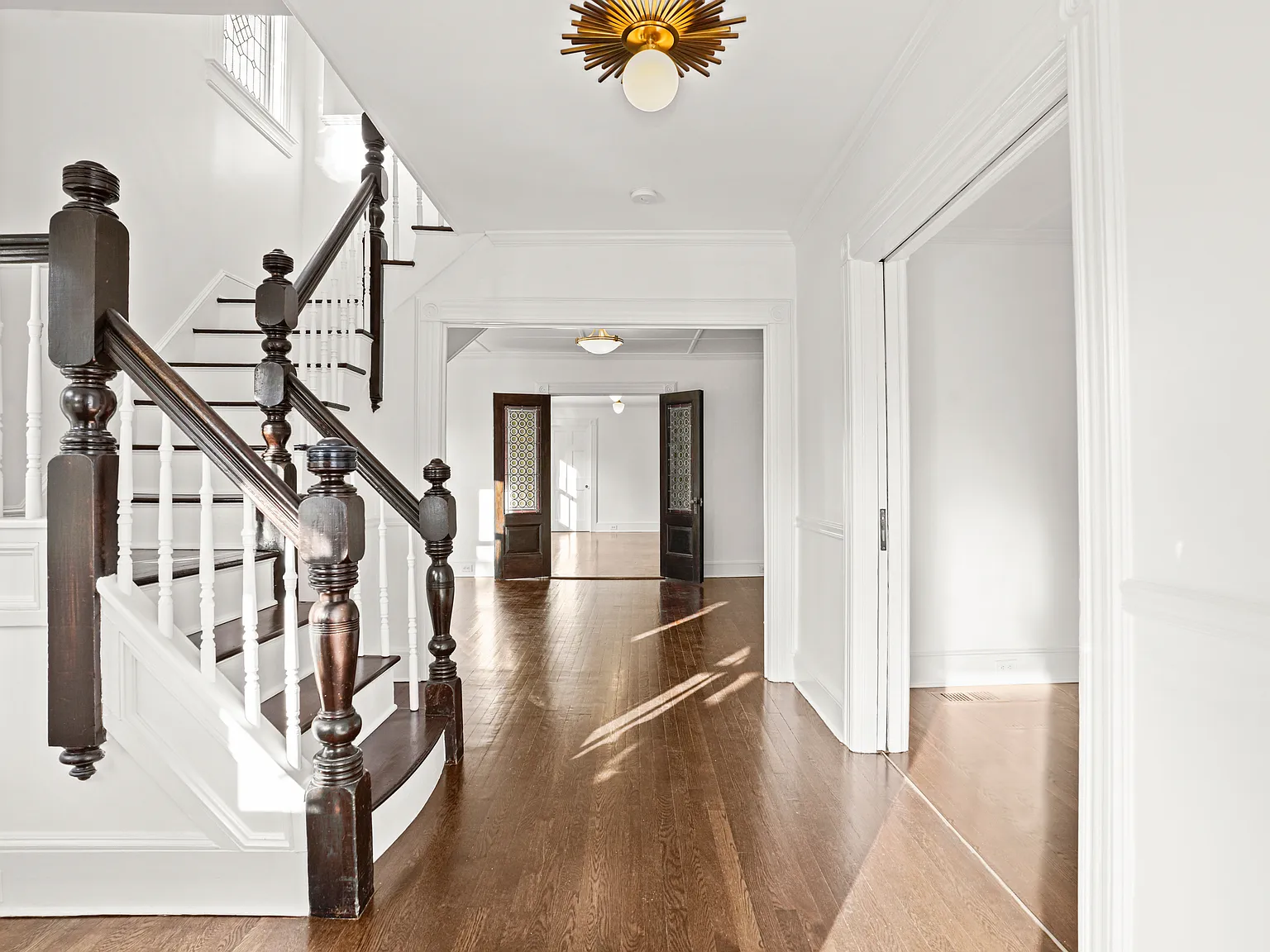 4 bed, 4480 sqft, $16,500 — Photo 3