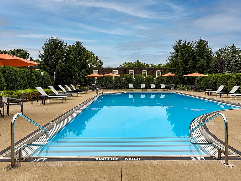 River Oaks Townhomes at Fox Chapel — Photo 25