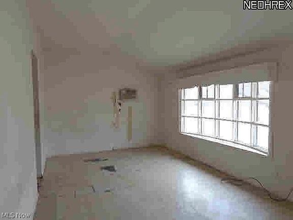 2nd image of 2481 Bainbridge Ave