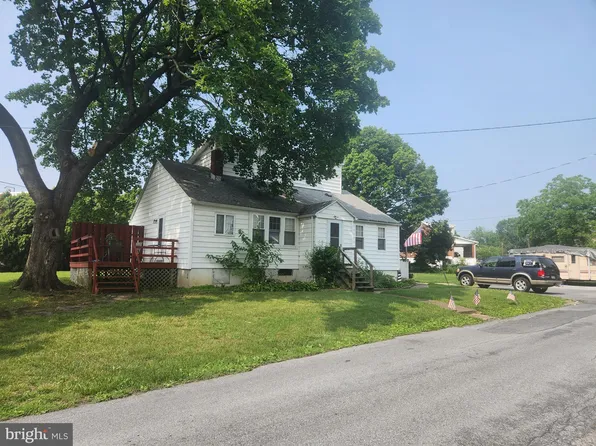 3818 Lexington St, Harrisburg, PA 17109