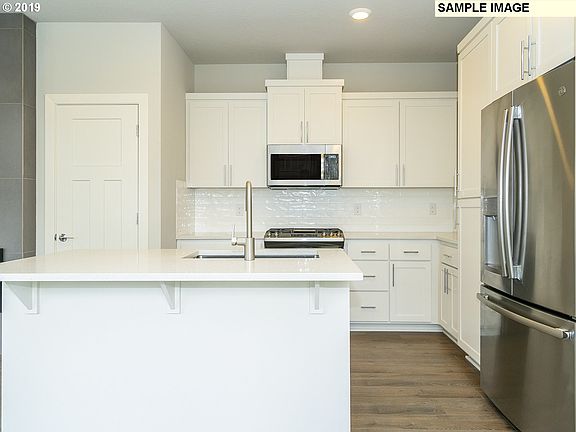 3rd image of 6401 SE Genrosa St #Lt97