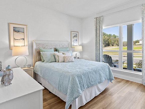 3rd image of 18377 Spring Hill Dr