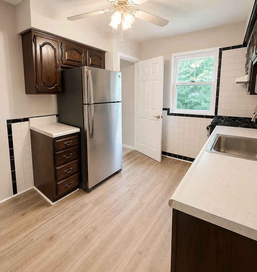 3 bed, 1484 sqft, $1,600 — Photo 4