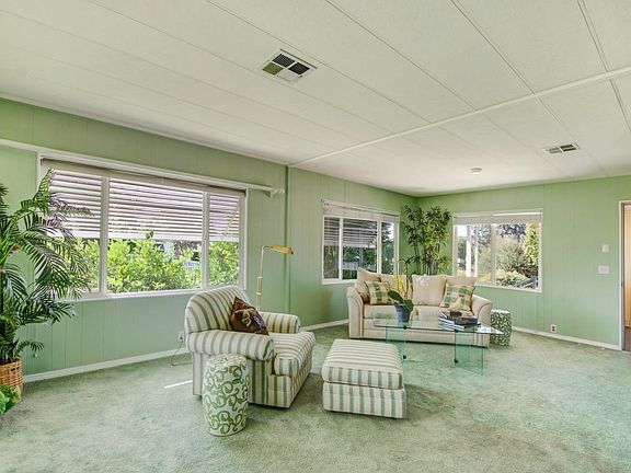 3rd image of 78 Hacienda Dr