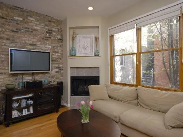 1724 N Winnebago Ave, Chicago, IL 60647