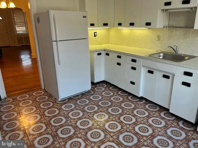 6465 Ditman St — Photo 12