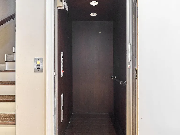 950 S Longwood Ave — Photo 47