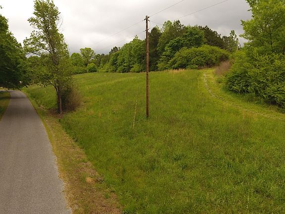 2nd image of 130 County Road 1