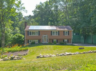 105 Dean Rd, East Lyme, CT 06333