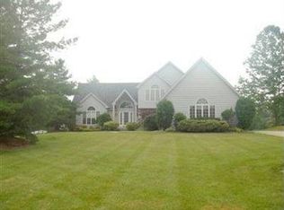 101 Brookside Blvd, Hinckley, OH 44233