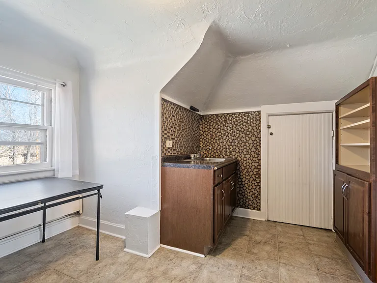 2615 E 12th Ave #UPSTAIRS — Photo 15
