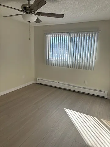 Twin Fountain Apartments — Photo 9