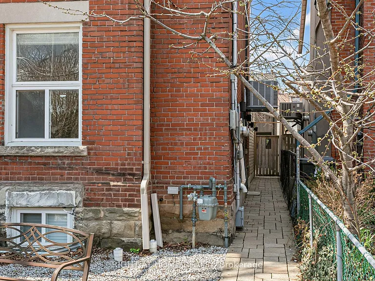 52 McMurray Ave #LANEWAY — Photo 19