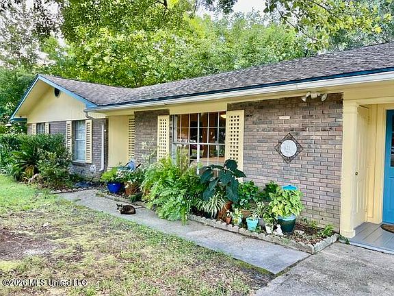 5th image of 751 Canterbury Dr