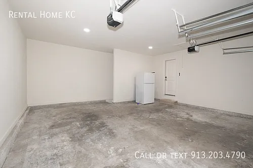 8400 W 93rd St — Photo 38