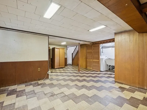 50-06 Marathon Parkway image 13 of 16