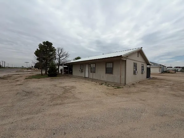 110 W Gulf Ave, Goldsmith, TX 79741