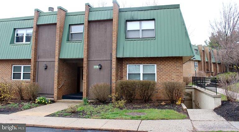 403 Meadowview Ln Mont Clare PA 19453 Apartments For Rent Zillow