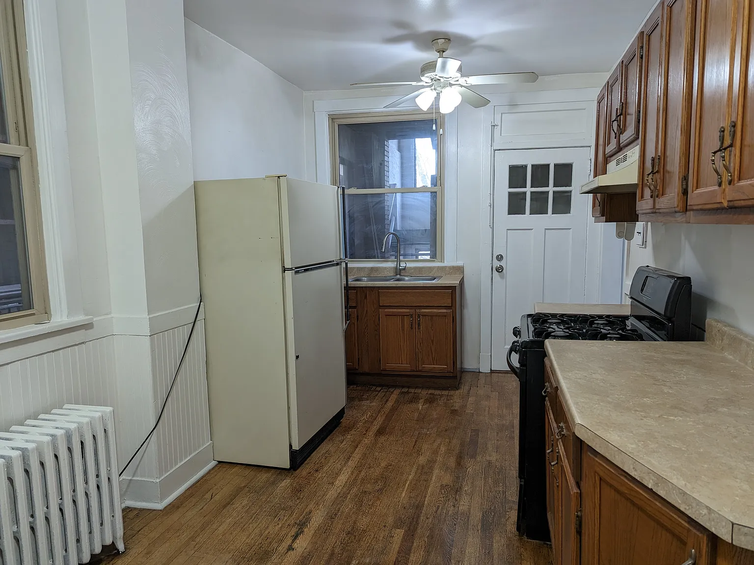 2 bed, 1300 sqft, $1,025 — Photo 4