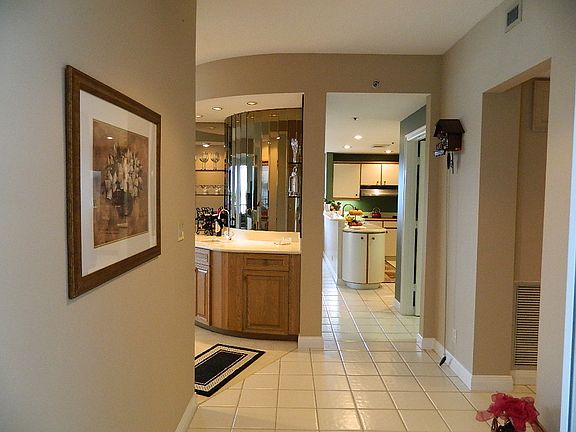 4th image of 1150 SW Chapman Way APT 305
