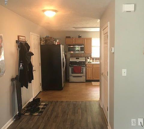 5th image of 4920 Garden Green Way