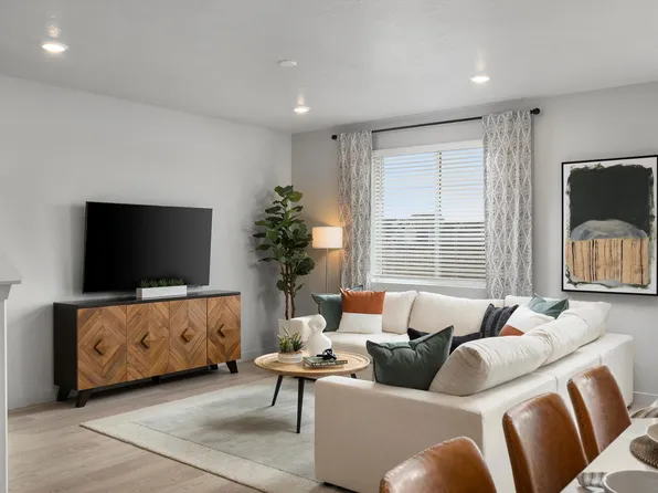 822 N 260 E #208, Santaquin, UT 84655
