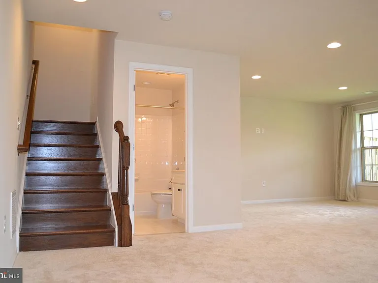 6707 Pinchot Ln — Photo 10
