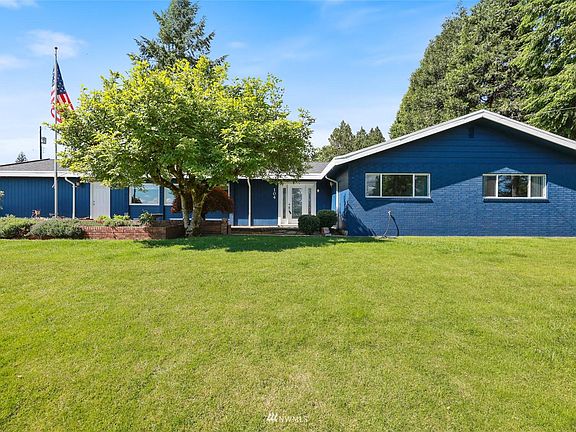 3rd image of 104 Heritage Dr