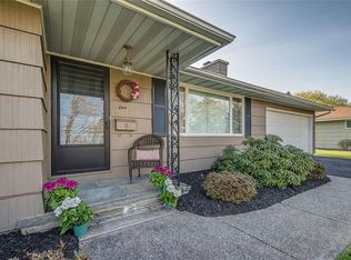 1 Bevell Ln, North Syracuse, NY 13212