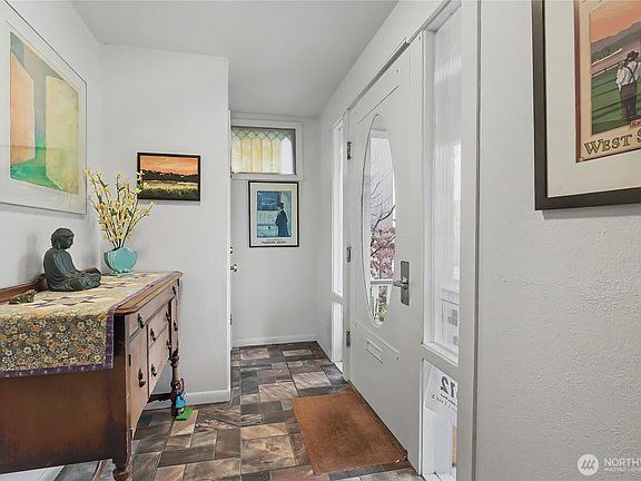 3rd image of 612 N Oakes Street