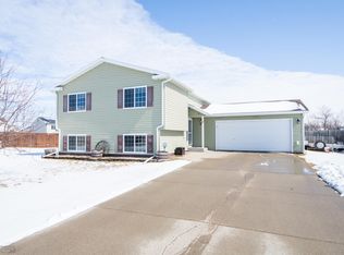 361 Maple Pointe Blvd, Mapleton, ND 58059