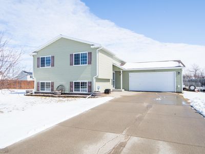 361 Maple Pointe Blvd, Mapleton, ND, 58059