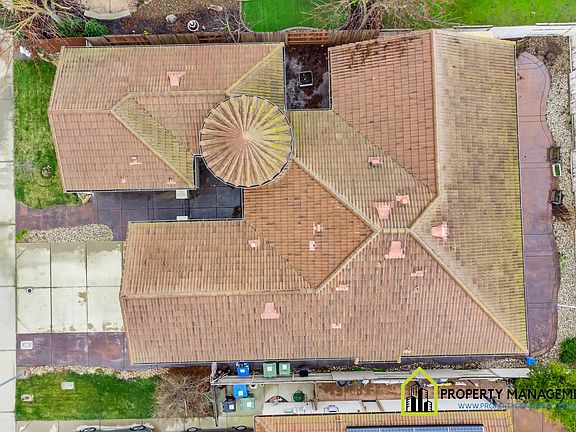 4th image of 6705 Salvaterra Cir