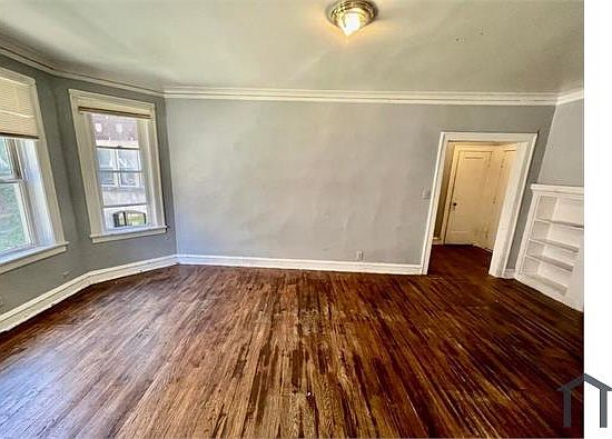 1st image of 2203 E 70th Pl #1E