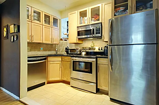 Sold by Avenue Sotheby's International Realty | media 6