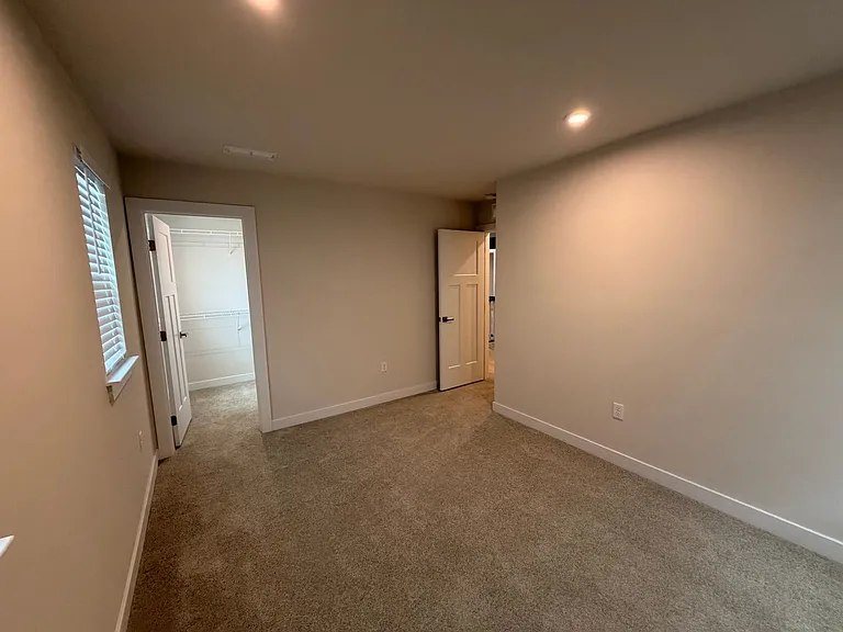 935 Green Valley — Photo 27