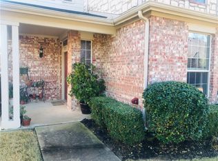 2733 Olympic Park Dr, Grand Prairie, TX 75050