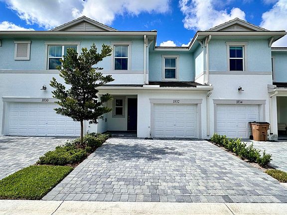 4th image of 1832 Sandpiper Pointe Place