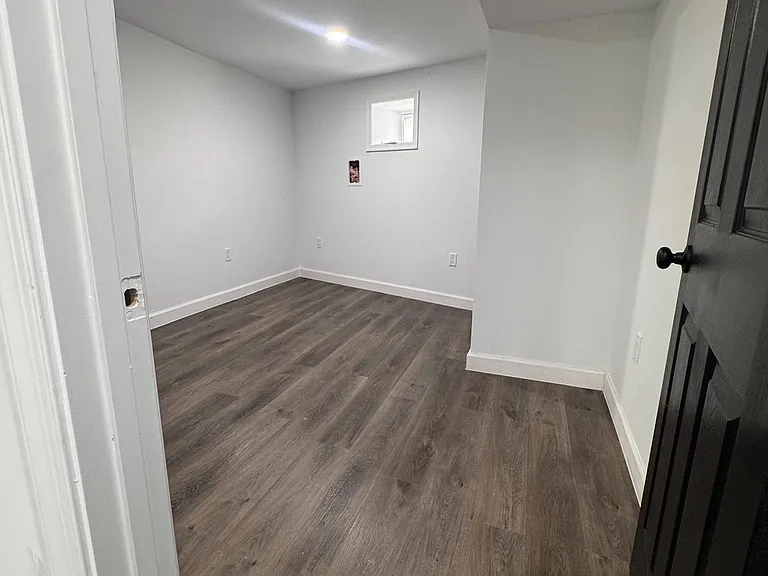 2606 W Fairmount Ave — Photo 9