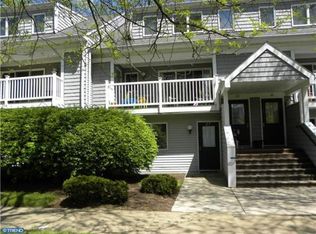 27 Academy Ct, Pennington, NJ 08534