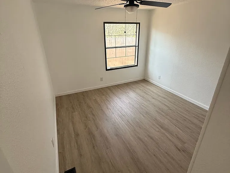 4710 Llano St — Photo 5