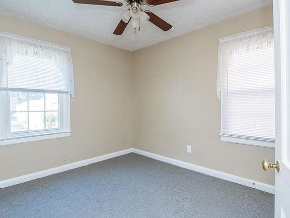 5th image of 2420 Mount Claire Ave