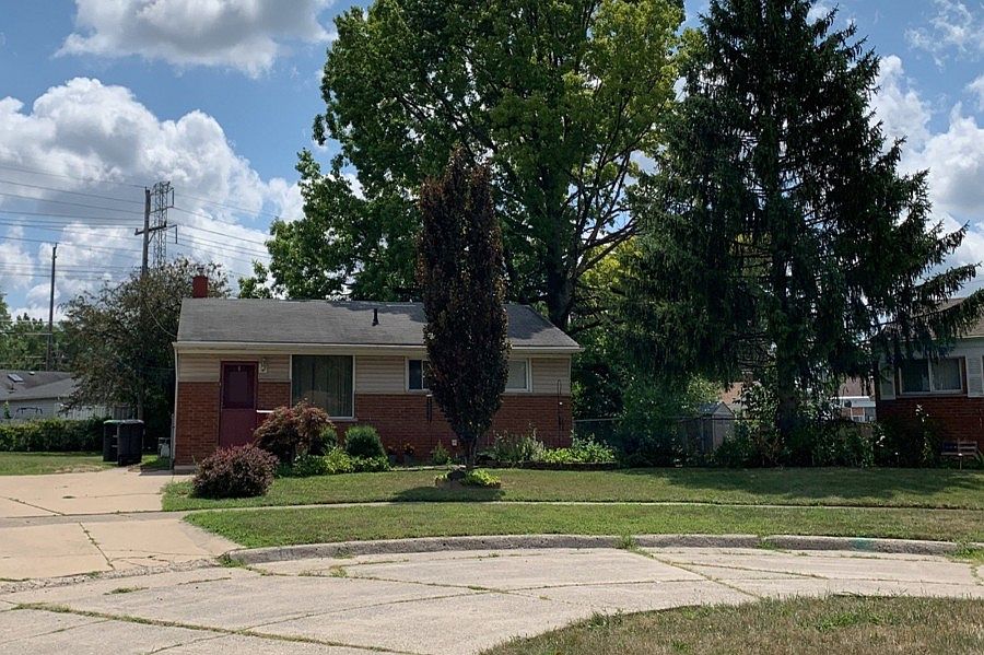 2nd image of 7601 Birch St