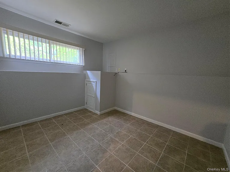 14 Lake Shore Dr — Photo 11