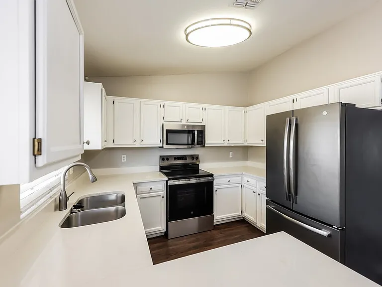 6634 W Pima St — Photo 5