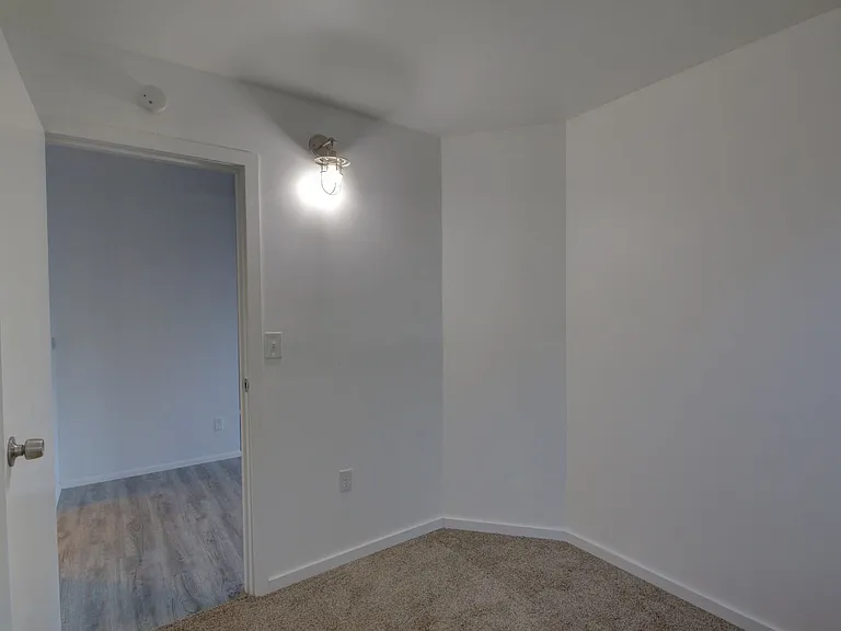 1105 Tremont Ave — Photo 13
