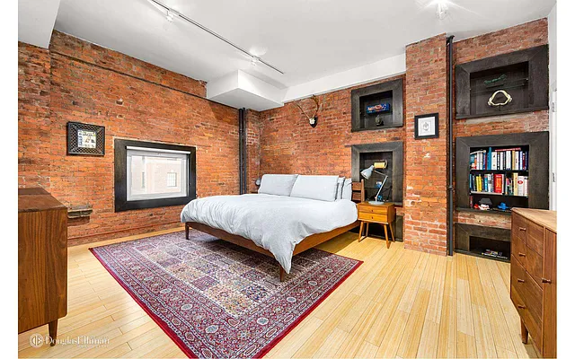 Sold by Douglas Elliman | media 12